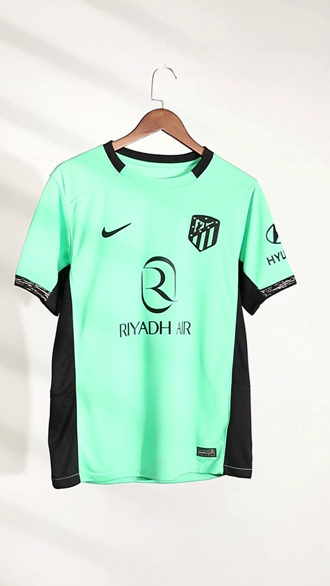 20D1C4F2-92F5-A9C9-5425-AE6E35874F80-2.png