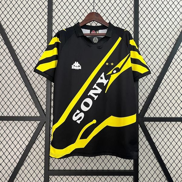Retro Juventus 1996-1997 third away